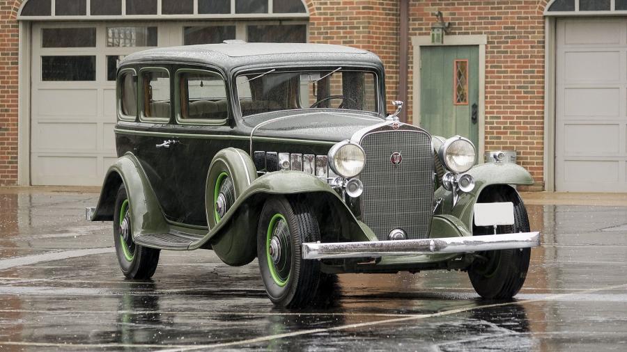  Cadillac V16 452-B Imperial Sedan by Fleetwood 1932 года  (фото 1 из 11)